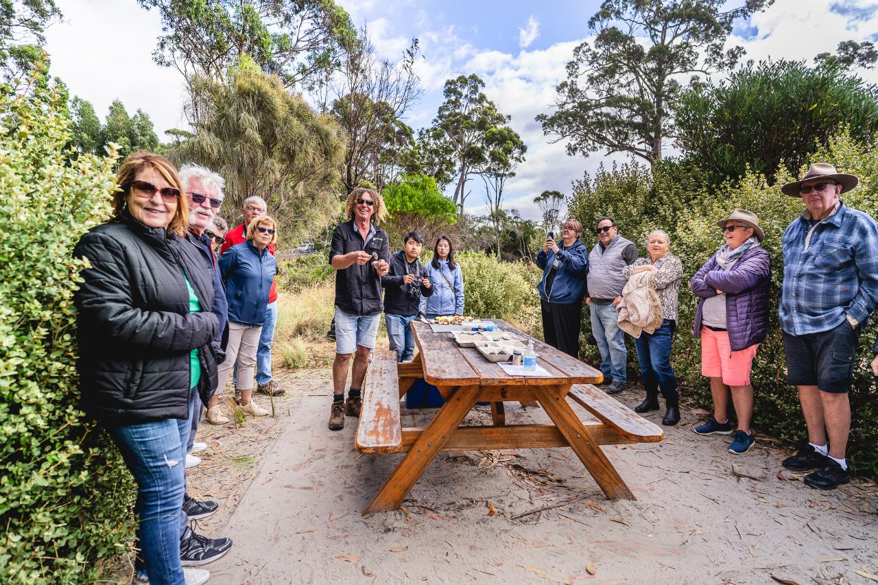 Bruny Island Safaris - Foods, Sightseeing And Lighthouse Tour