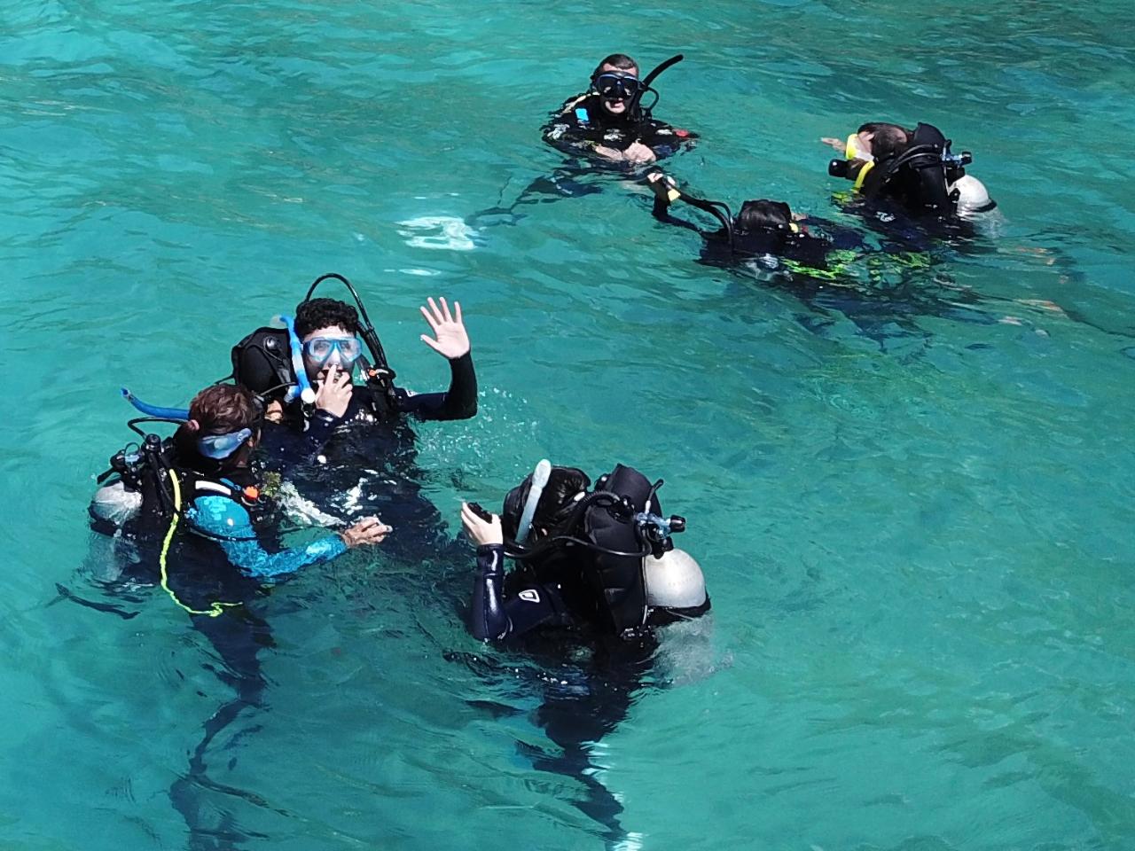 Discover Scuba Diving - One Uncertified Intro Dive And Snorkelling