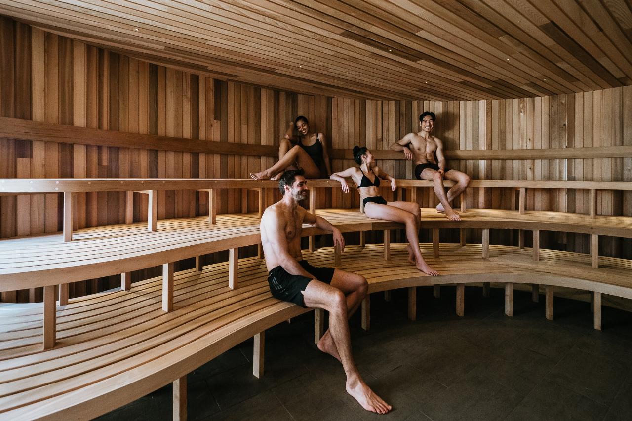 Autopia Tours: Peninsula Hot Springs Spa Entry + Shuttle Bus