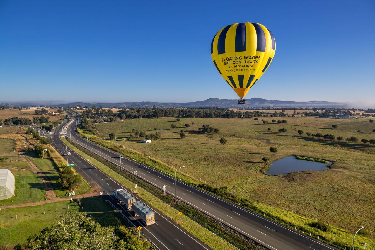 Greater Brisbane Scenic Hot Air Balloon Flight For 2 People With Breakfast & Self Drive