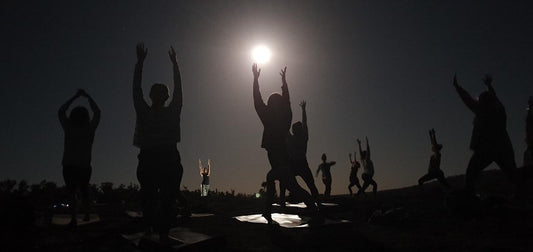 Full Moon Yoga Hiking Experience - Mundaring