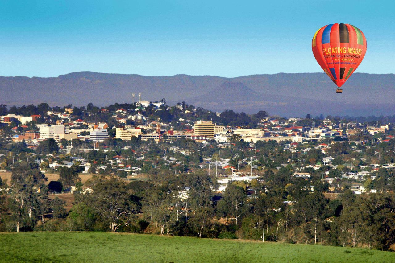 Greater Brisbane Scenic Hot Air Balloon Flight For 2 People With Breakfast & Self Drive