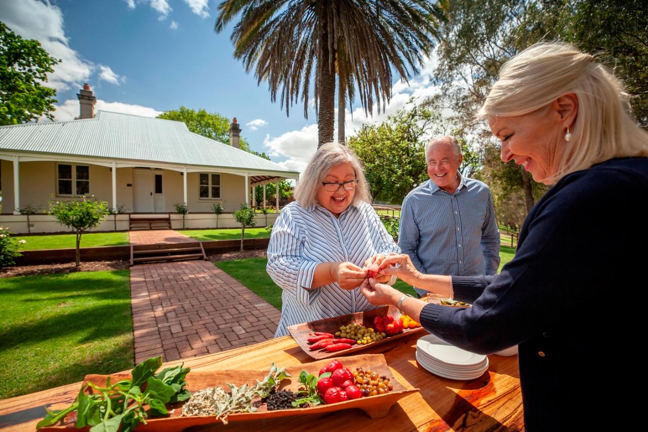 Bush Tucker Tasting & Talk At Mandoon Estate