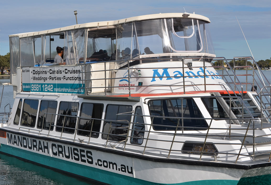 Mandurah Canals & Dolphin Watch Tour