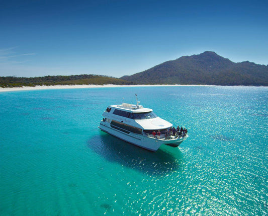 Wineglass Bay Cruises - Vista Lounge (Including Ploughmans Lunch)