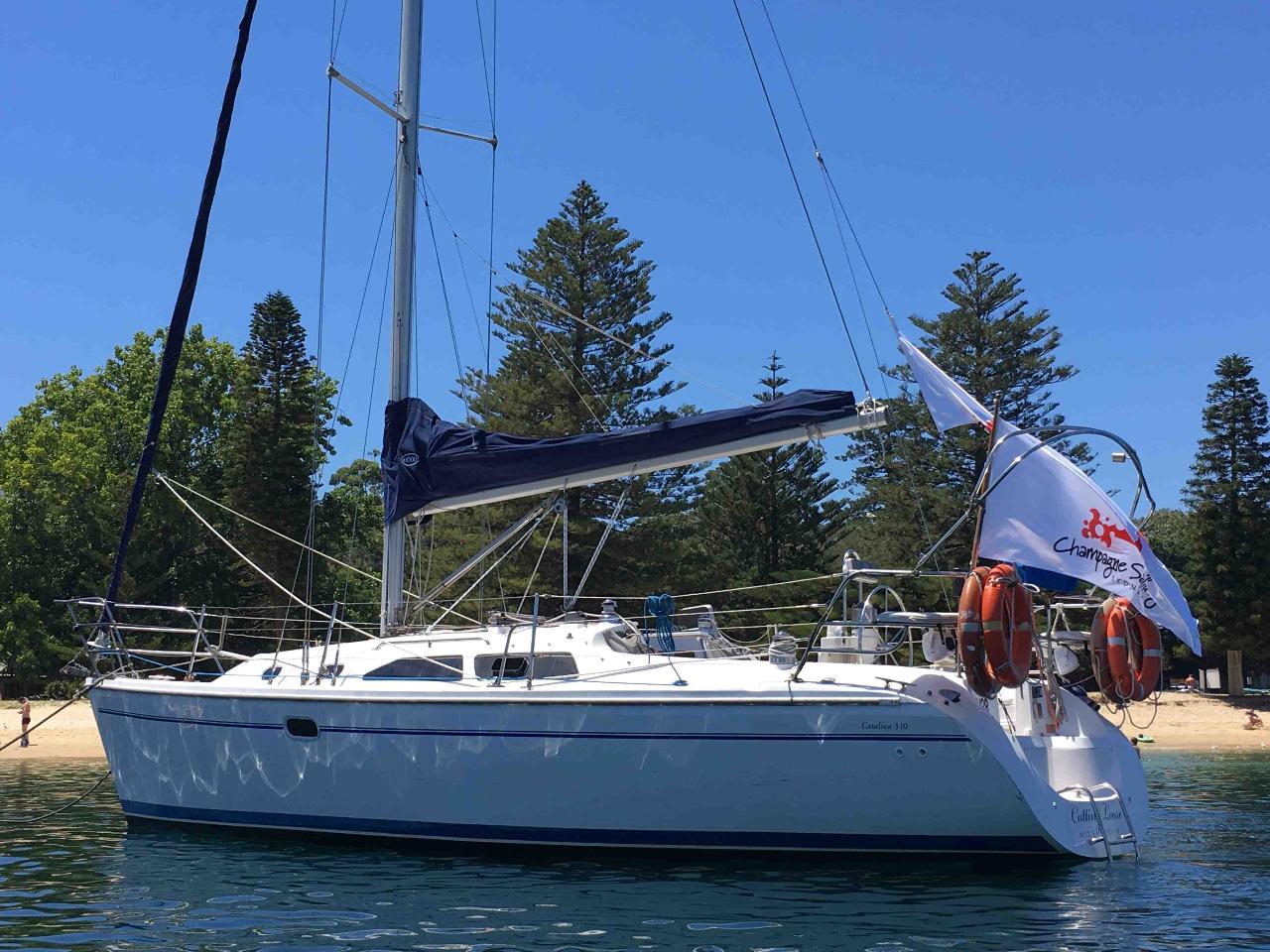 Sydney Harbour Yacht Hire - Cutting Loose