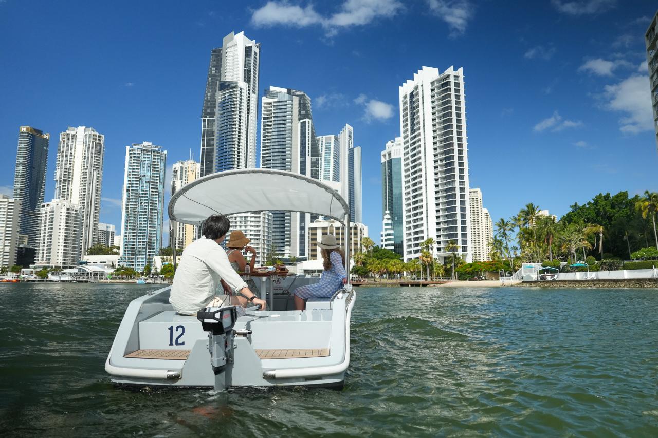 Goboat Gold Coast - 1 Hour Electric Picnic Boat Hire (Up To 8 People)