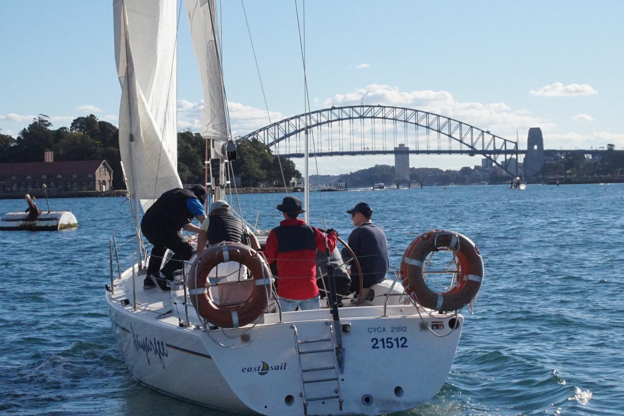 Bareboat Charter - Sydney 36 'Jayargee'