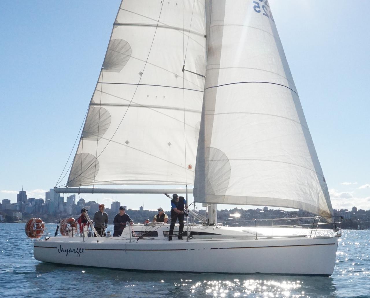 Bareboat Charter - Sydney 36 'Jayargee'