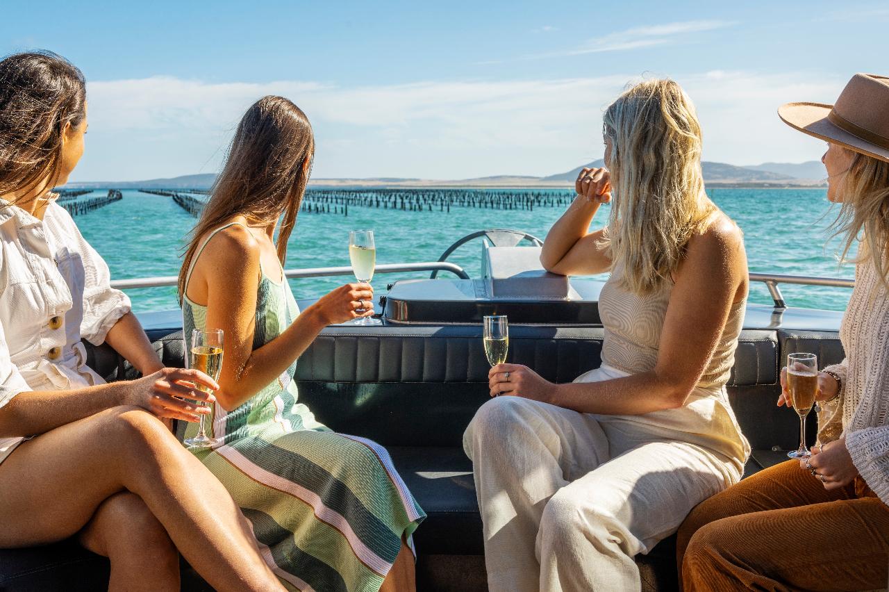 Coffin Bay Oyster Farm & Bay Tour - 12 Oysters - Including Wading Experience