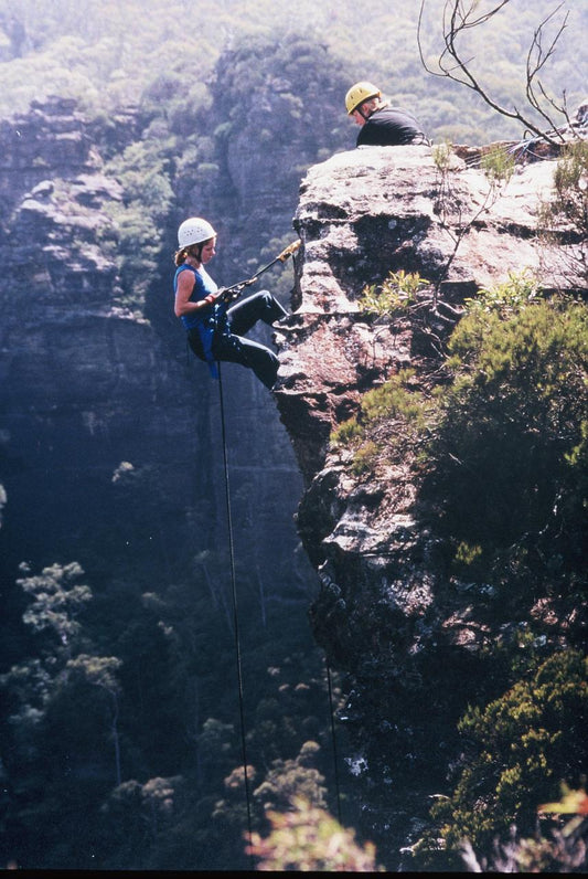 Yha Spectacular Half Day Abseiling Adventure - Blue Mountains