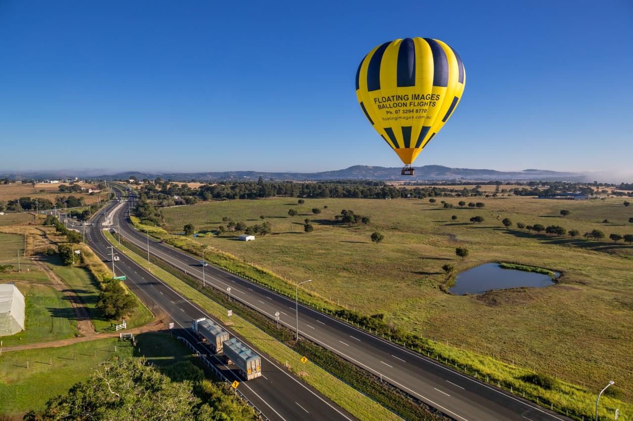 Greater Brisbane Scenic Hot Air Balloon Flight Package With Breakfast & Self Drive