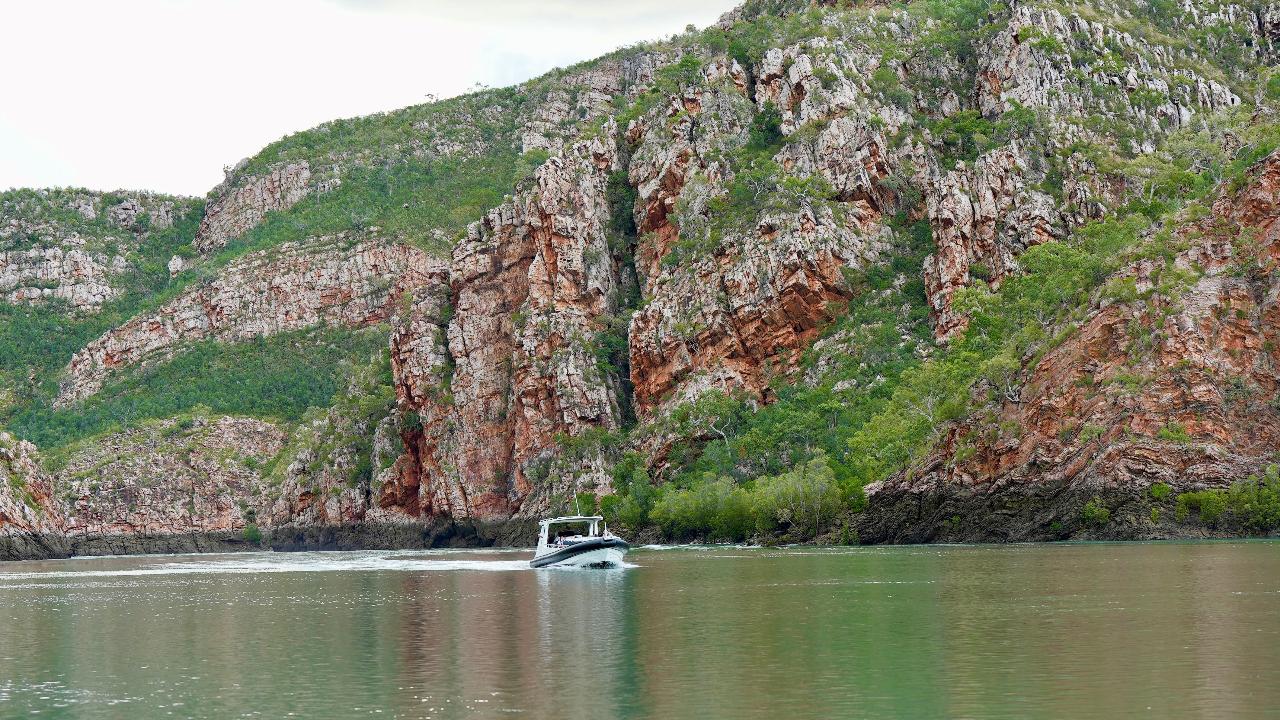 Horizontal Falls Discoverer (Includes Landing, Boat Tour & Lunch) Ex Derby