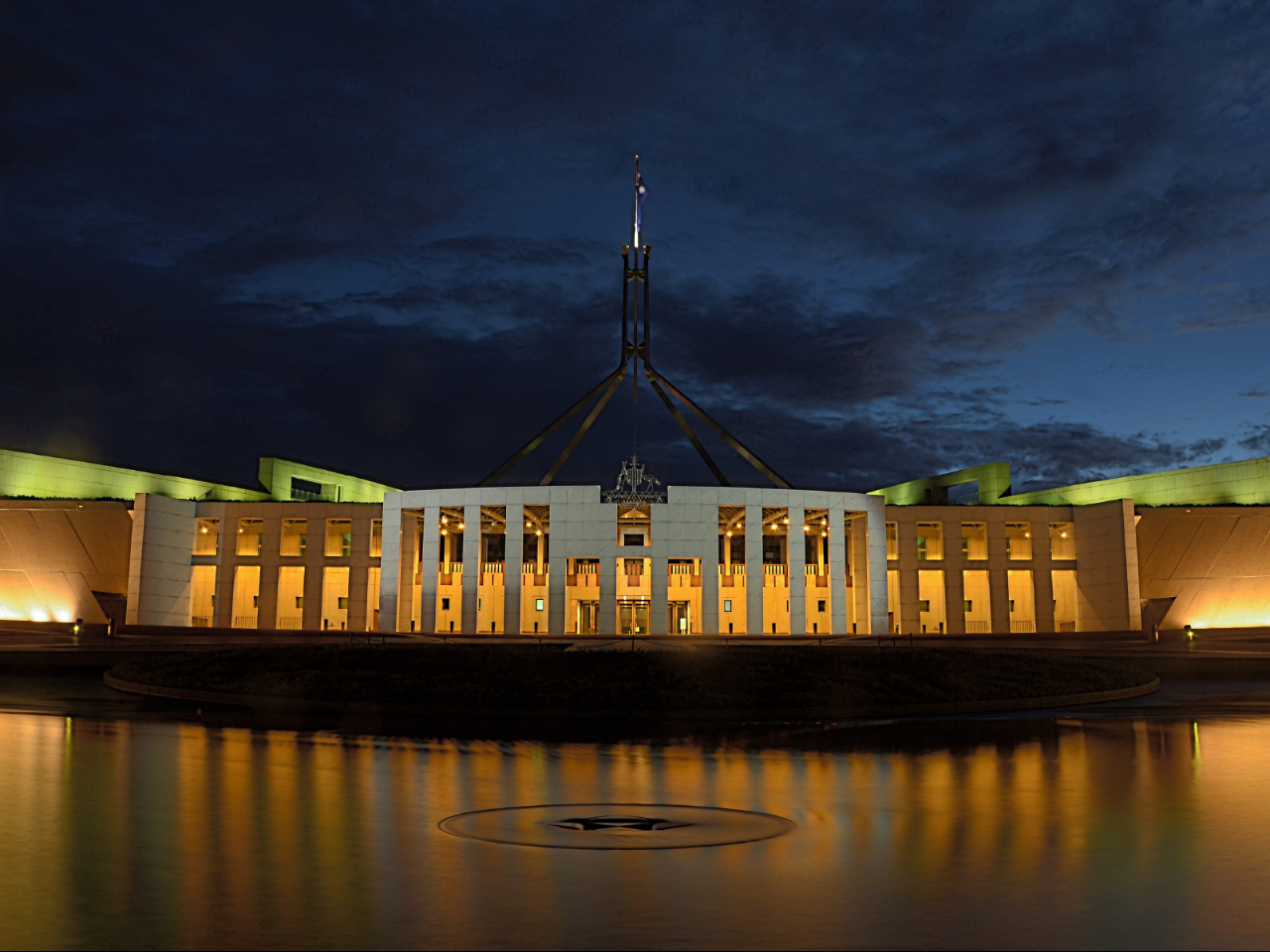 Highlights Of Canberra Tour