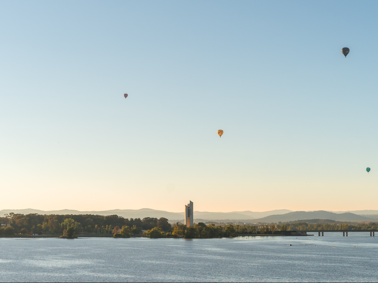 Highlights Of Canberra Tour