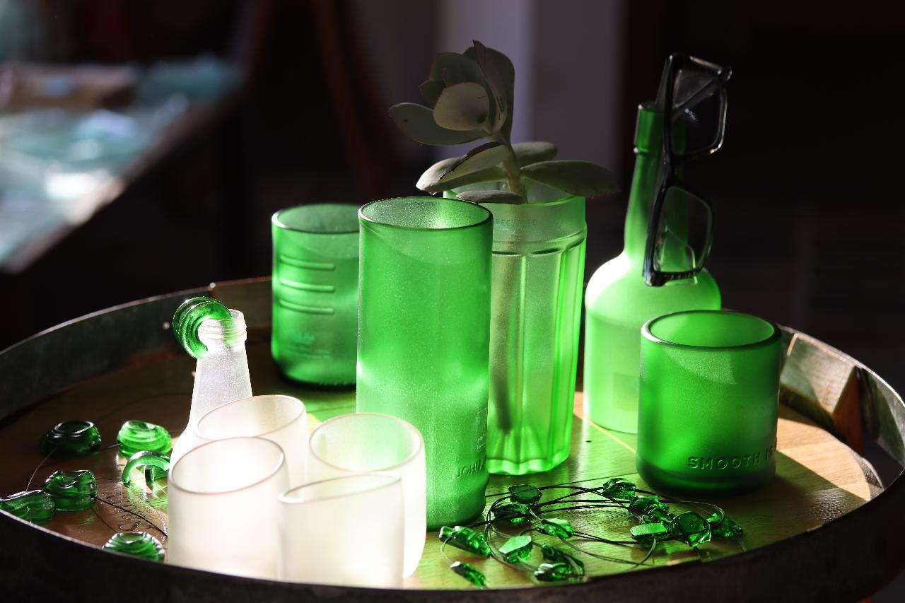 Cindy Poole Glass Artist - Gallery & Behind The Scenes Discover Tour Experience