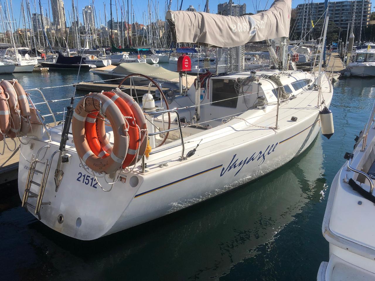 Bareboat Charter - Sydney 36 'Jayargee'