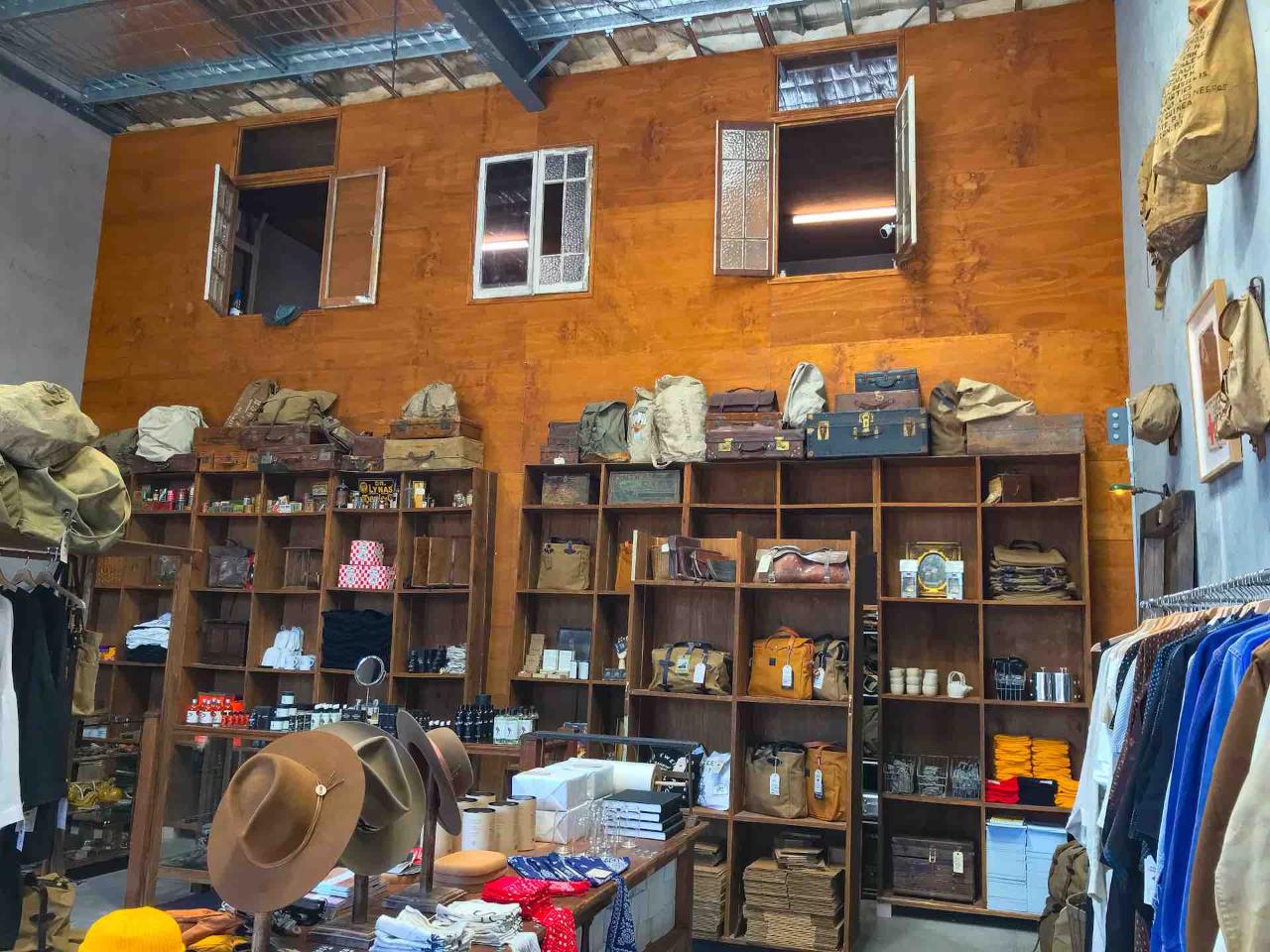 Secrets Of Noosa Tour With Oceanview Lunch, Nature And Noosa River Ferry - Luxury Private Tour