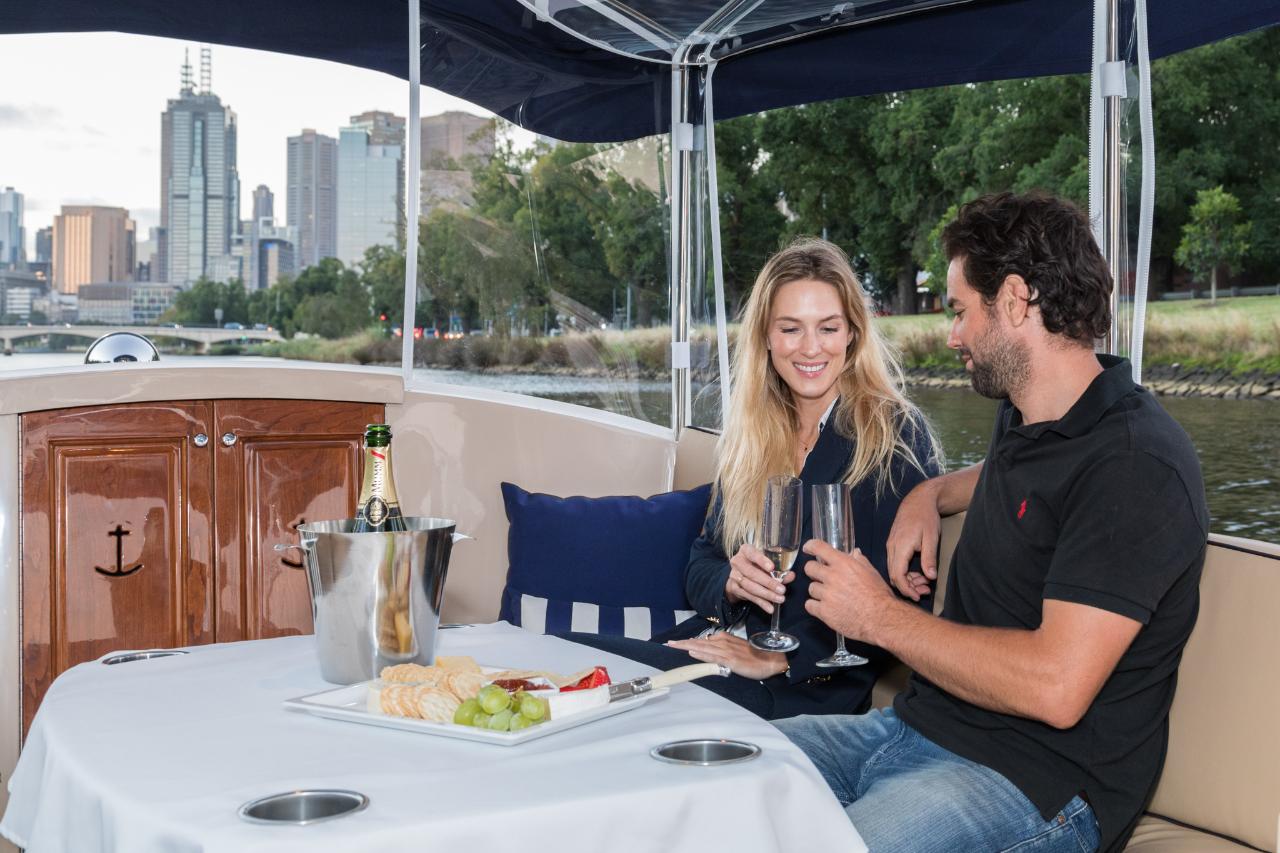 1.5Hr Yarra River Wine And Cheese Cruise For Up To 6 People - Departing Docklands