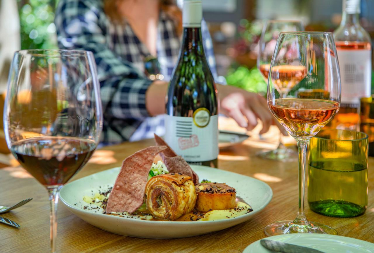Explore, Wine & Dine In Mclaren Vale
