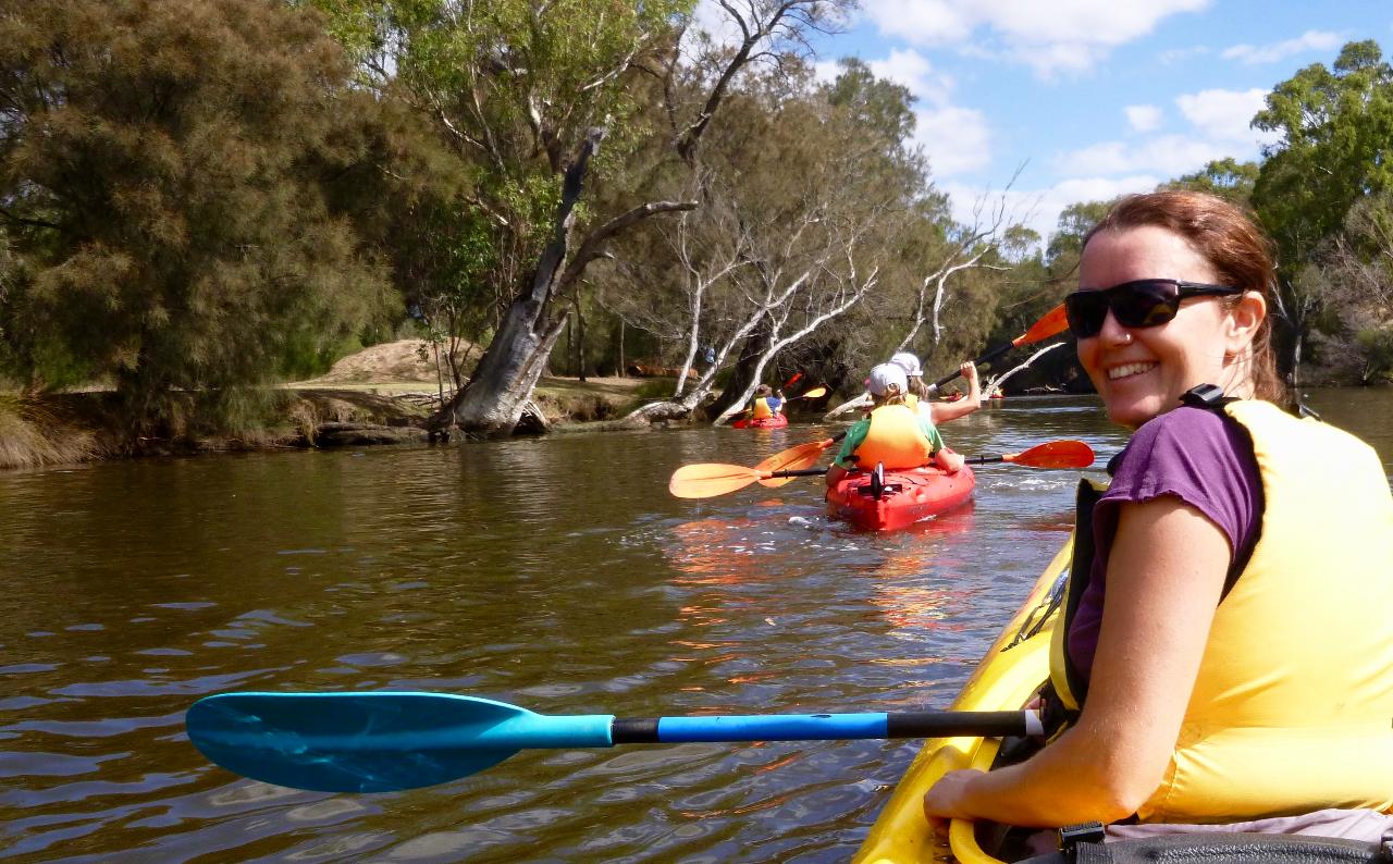 Swan River: Kayak, Wine & Dine Experience