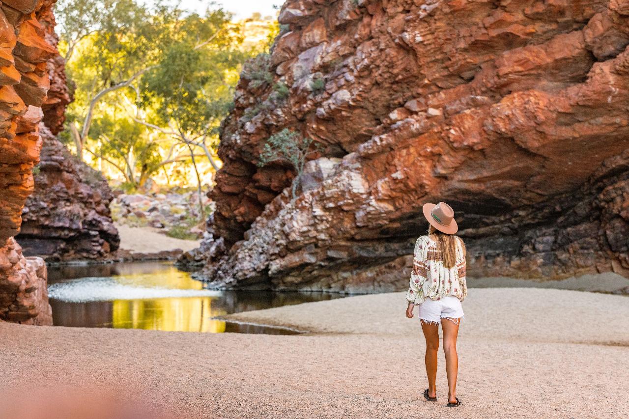 Uluru Kings Canyon To West Macdonnell 4 Day - Basic Swag From Ayers Rock/Yulara