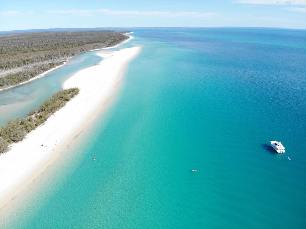 Fraser Island Beach & Bbq Cruise